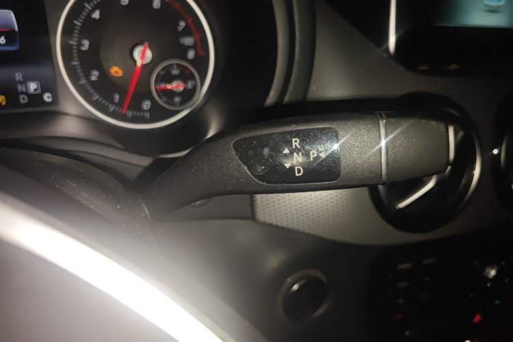 Used Mercedes-Benz B-Class 2015 B 200 Sport Edition Gear Lever