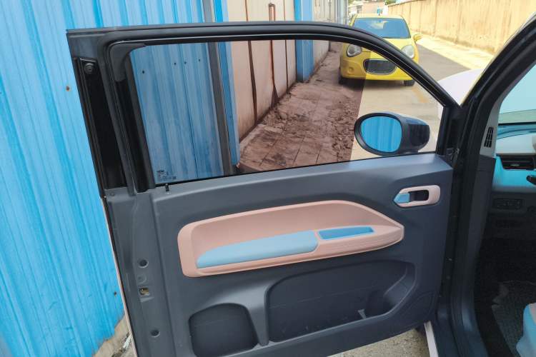 Used Chery New Energy QQ Ice Cream 2022 170km Sundae Phosphate Lithium-Ion Interior 7