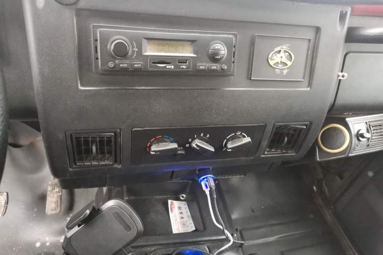 Used BAW 212 Classic 2016 2.0L Van Four-wheel Drive Luxury Version China IV
