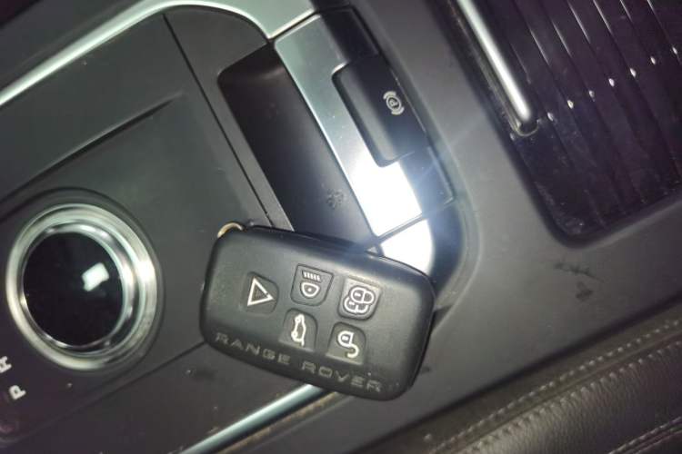 Used Land Rover Discovery Sport 2018 240 PS HSE Version