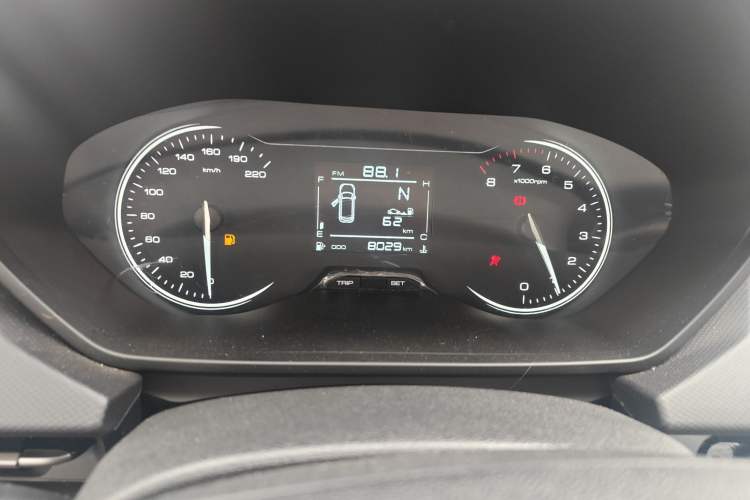 Used Wuling Alvez 2022 1.5L Manual Free-Style Model