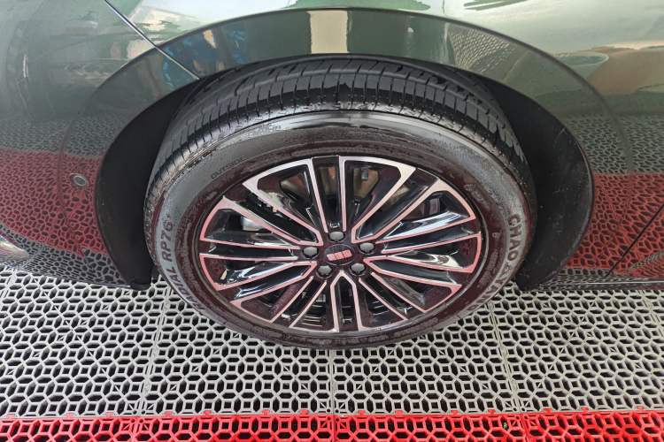 Used Geely Galaxy 8 2025 130km EM-i Deluxe Edition Exterior 4