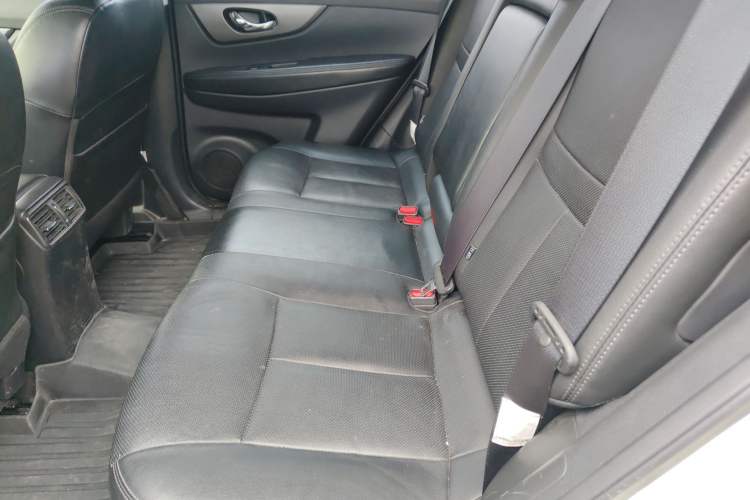 Used Nissan X-Trail 2014 2.0L CVT Comfort Edition 2WD Left Rear Seat