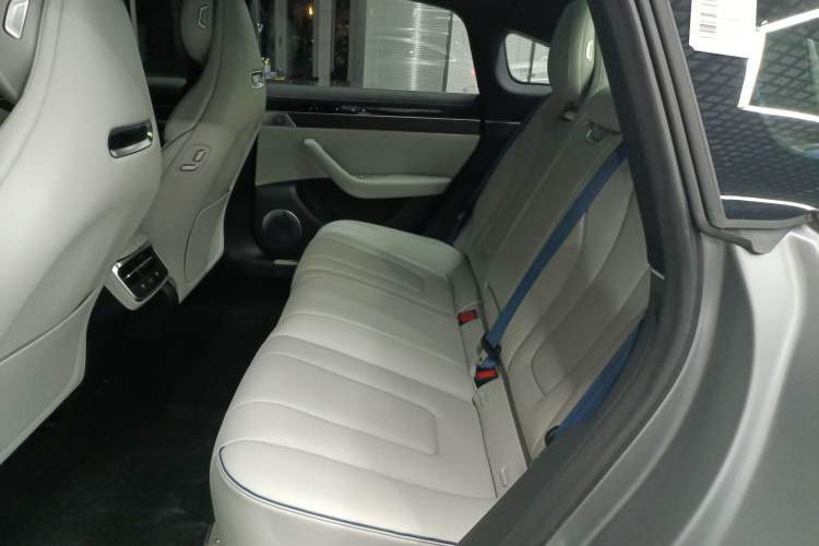 Used Hima Luxeed S7 2024 Max RS
