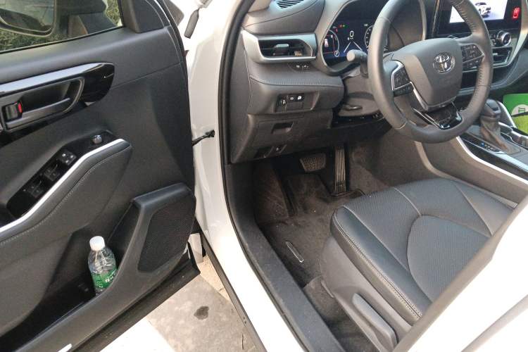 Used Toyota Highlander 2024 2.5L Smart Electric Hybrid Dual-Motor Two-Wheel-Drive Elite Edition 5 Seats
