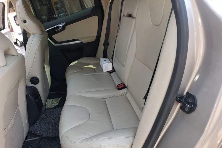 Used Volvo XC60 2013 T5 Zhiya Edition Left Rear Seat