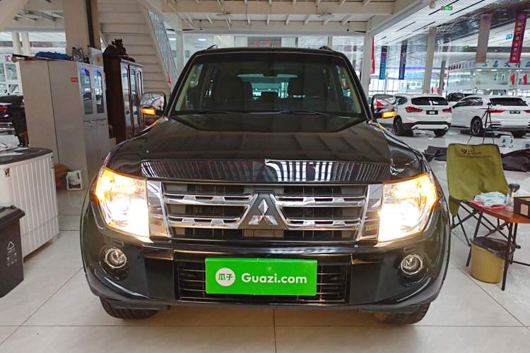 Used Mitsubishi Pajero 2014 3.0L Elite Edition
