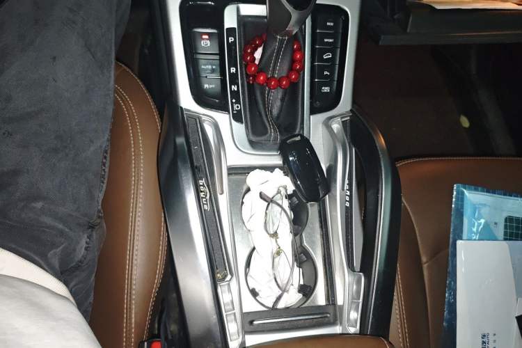 Used Geely Auto Emgrand X7 Sport 2016 1.8TD Automatic All-Wheel-Drive ZhiZun Edition