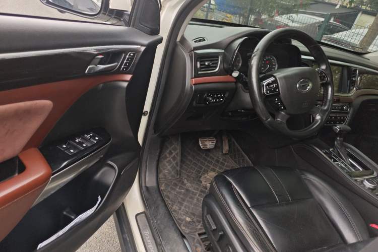 Used GAC Trumpchi GS8 2017 320T Four-Wheel Drive Supreme Edition (7-seater)
