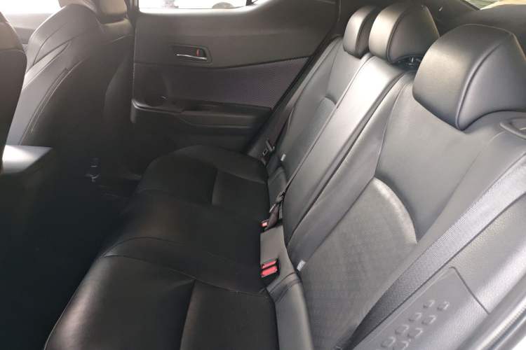 Used Toyota IZOA 2020 2.0L Yichi Version Left Rear Seat