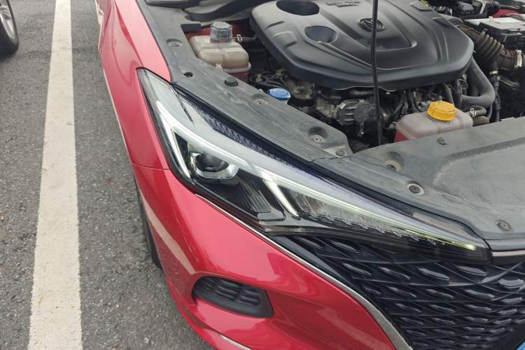 Used CHANGAN Eado 2020 PLUS Blue Whale NE 1.4T GDI DCT Prestige Model Right Front Headlight