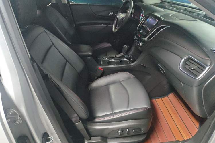 Used Chevrolet Equinox 2018 Redline 550T Automatic All-Wheel-Drive Trailblazer RS Edition
