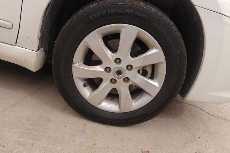 Used Dongfeng Junfeng E11K 2021 60.43 kWh Battery-Swap Version Right Front Wheel Hub