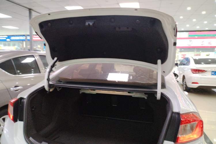 Used Chevrolet Cruze 2017 1.5L Automatic Pioneer Sunroof Edition