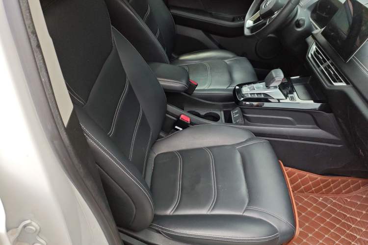 Used BYD Yuan New Energy 2019 EV360 Smart Connect Enjoyment Model Right Front Seat