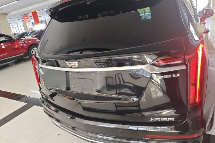 Used Cadillac XT6 2021 2.0T 6-Seater Two-Wheel Drive Luxury Version