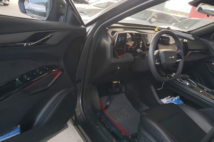 Used Oshan X5 PLUS 2023 Revised Version 1.5T DCT Navigation Edition
