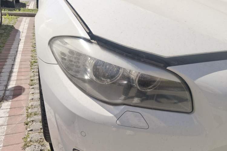 Used BMW 5 Series 2013 525Li Leading Model
