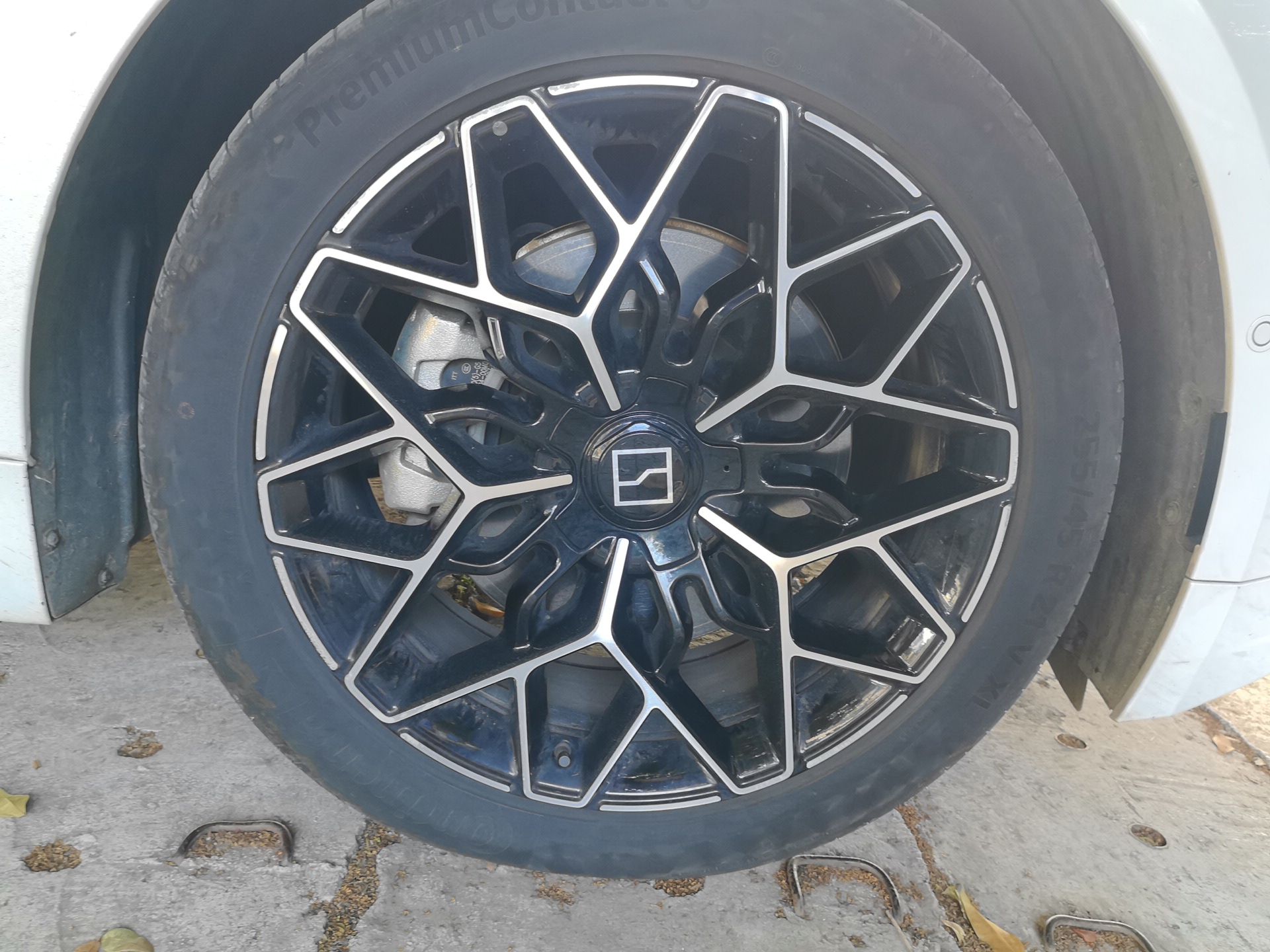 Zeekr 001 2025 ME Version 100 kWh All-Wheel Drive — снимка 3
