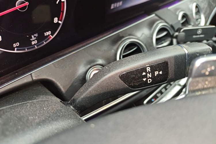 Used Mercedes-Benz E-Class 2016 E 300 L Sporty and Stylish Model
