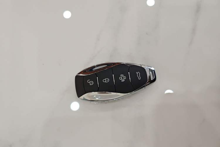 Used Hongqi H5 2024 1.5T DCT Smart Connect Flagship Edition
