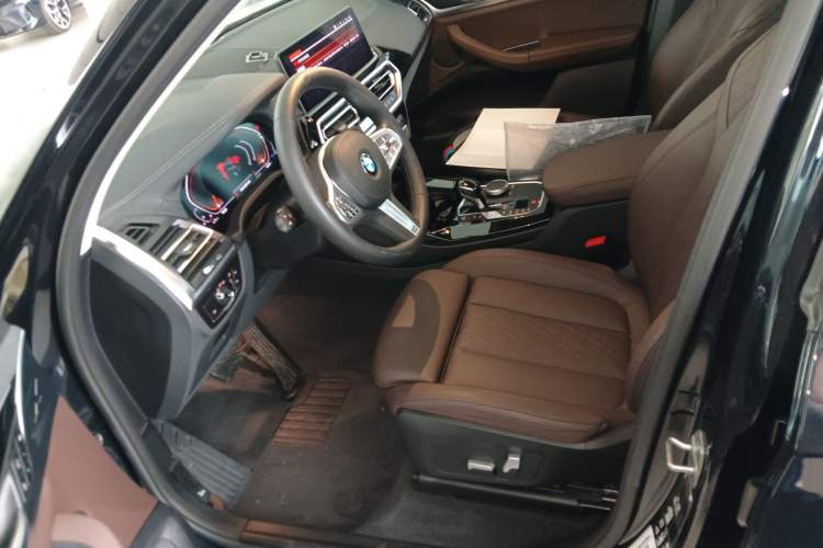 Used BMW X3 2022 xDrive25i M Sport Package Left Front Seat