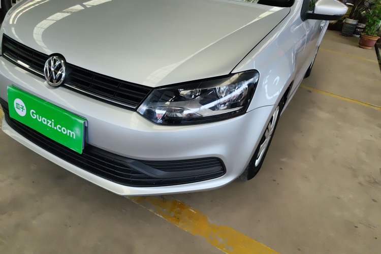 Used Volkswagen Polo 2016 1.4L Manual Fashion Model Left Front Headlight