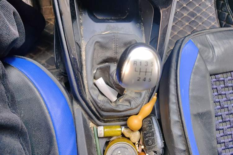 Used Haval H2s 2018 Blue Label 1.5T Manual Elite Model Gear Lever