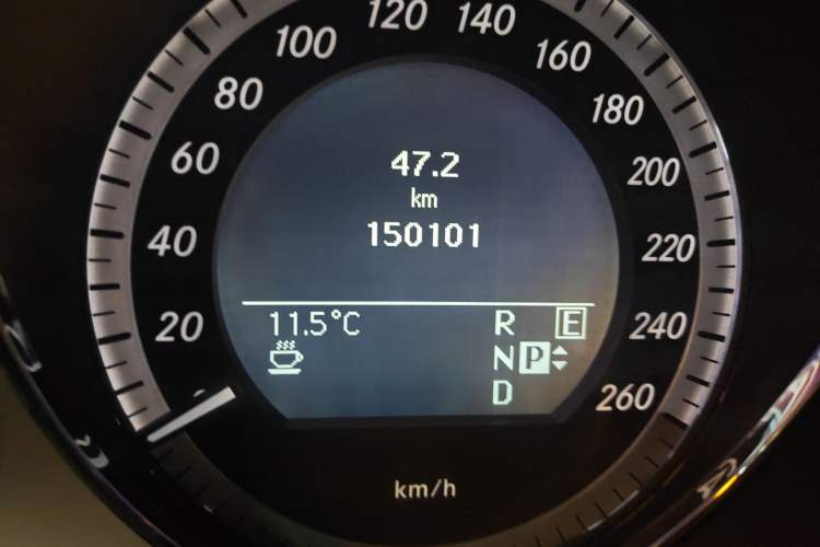 Used Mercedes-Benz E-Class 2010 E 300 L Fashion Model