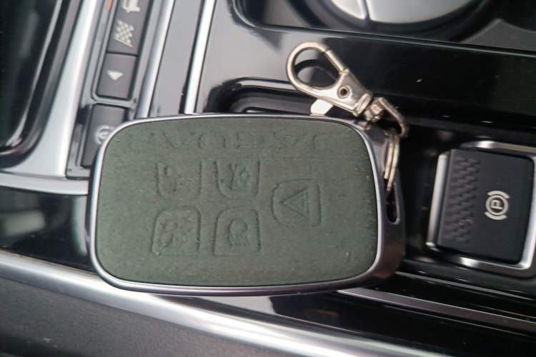 Used Jaguar XFL 2018 XFL 2.0T 200PS Luxury Edition Interior 1