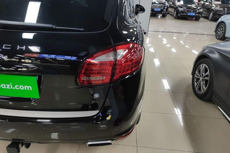 Used Porsche Cayenne 2014 3.6T Automatic Transmission U.S. Specification Right Rear Taillight