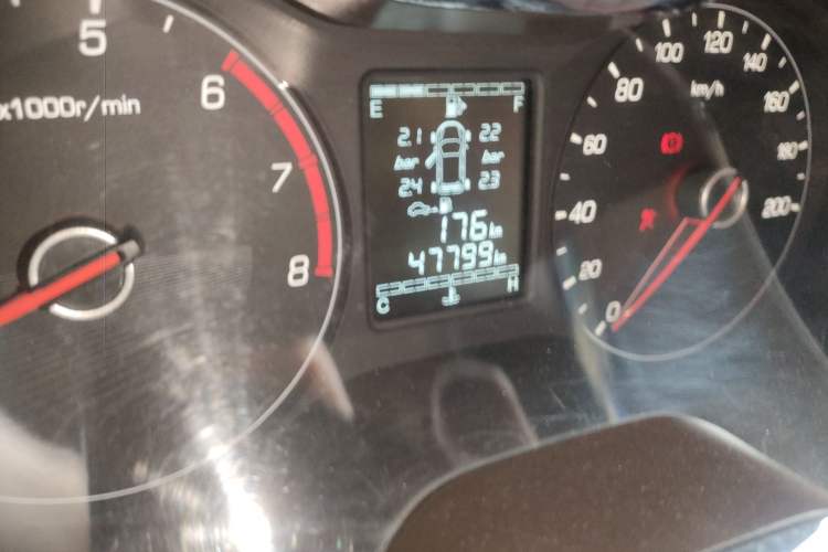 Used Baojun 310W 2017 1.5L Manual Fashion Model China V
