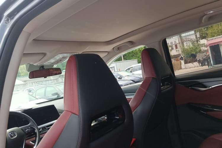 Used CHANGAN CS75 PLUS 2022 2.0T Automatic Pilot Version Headliner