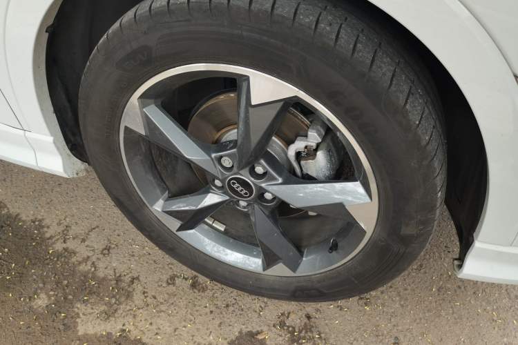 Used Audi Q3 2023 35 TFSI Fashion Dynamic Model (1.4T) Exterior 7