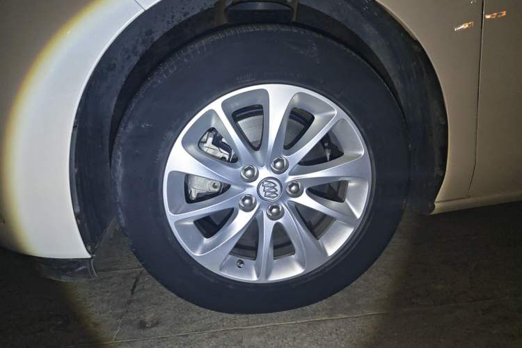 Used Buick GL8 2017 ES 28T Comfort Model China V Standard
