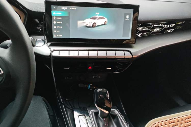 Used MG 5 2021 180 DVVT CVT Youth Luxury Edition Audio And AC Panel