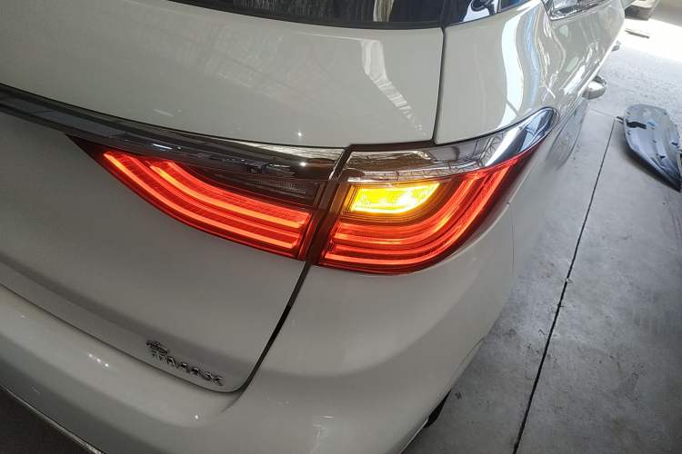 Used BYD Song MAX 2017 1.5T Automatic Smart Connect Prestige 7-Seater