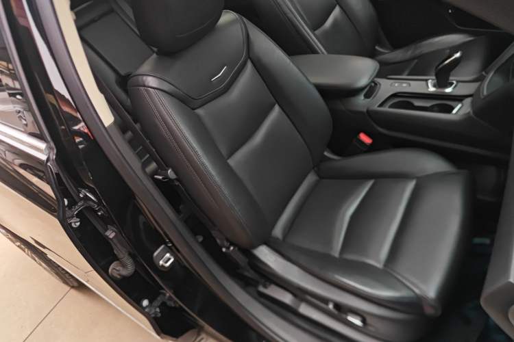 Used Cadillac XT5 2018 25T Luxury Model