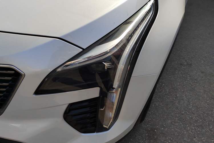 Used Cadillac XT4 2021 28T Two-Wheel Drive Tech Edition
