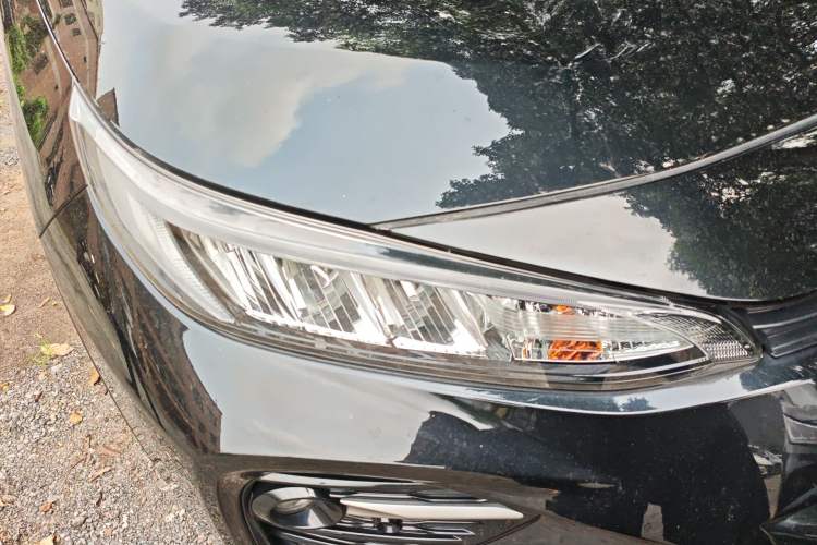 Used Toyota Wildlander 2023 2.0L CVT Two-Wheel Drive Urban Edition Right Front Headlight