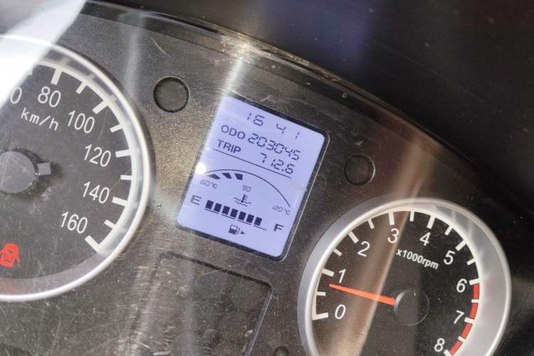 Used Jinbei Hiace X30 2018 1.3L Comfort Model DLCG12 Odometer Close Up