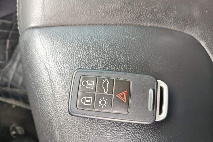 Used Volvo XC60 2015 T5 Smart Upgrade Model Vehicle Key