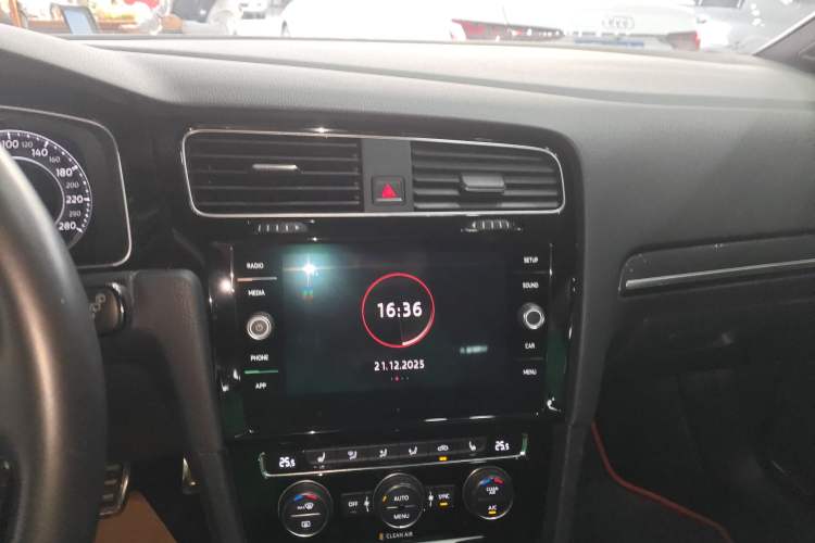 Used Volkswagen Golf GTI 2018 2.0 TSI GTI
