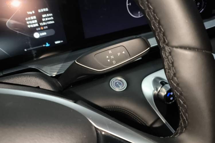 Used EXEED Lingyun 2024 300T Two-Wheel Drive Starlight Edition
