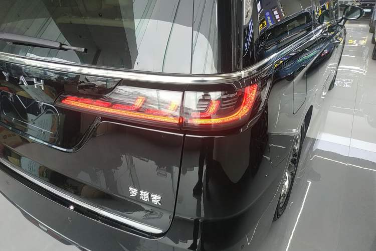 Used VOYAH Dream 2024 PHEV Ultra-Long Range Flagship Edition
