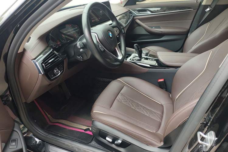 Used BMW 5 Series 2021 525Li Luxury Package Left Front Seat