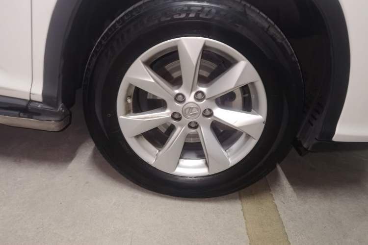Used Lexus RX 2016 300 Two-Wheel Drive Elite Version China V Standard Right Front Wheel Hub