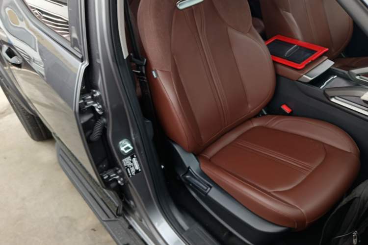 Used SAIC MAXUS Xingji 2023 Starry H 2.0T Automatic Diesel Dual-Turbo All-Wheel Drive Luxury Edition Long Wheelbase
