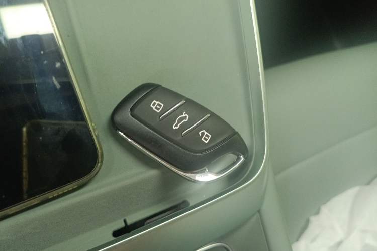 Used Roewe D6 2025 450km Deluxe Edition