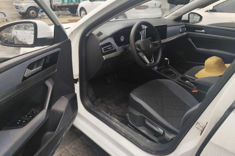 Used Volkswagen Lavida 2023 1.5L Automatic De Yi Edition